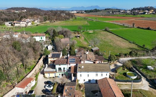 Porzione di casa cielo terra Lonato del Garda