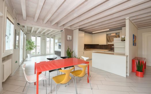 Quadrilocale in via Zambelli Lonato del Garda