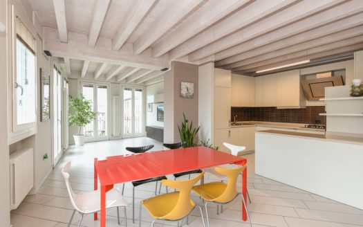 Quadrilocale in via Zambelli Lonato del Garda